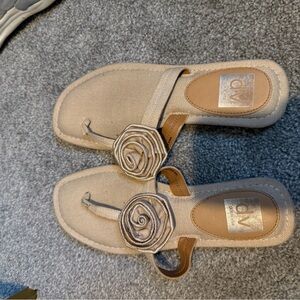 Dolce Vita Beige Floral Toe-Post Sandals